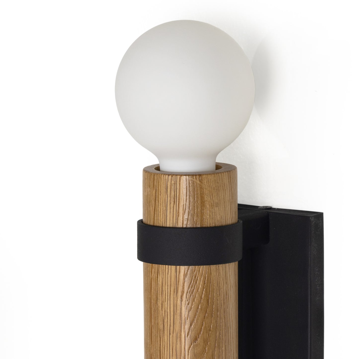 Borg Sconce